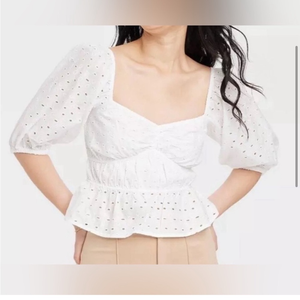 A New Day Cropped White Eyelet Puff Sleeve Top- L